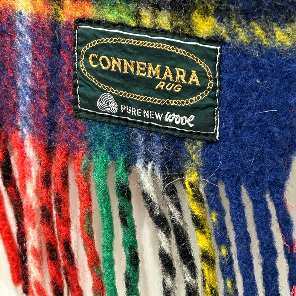 Vintage Connemara Rug
100% Wool Blanket with Fringe - Picture 12 of 12